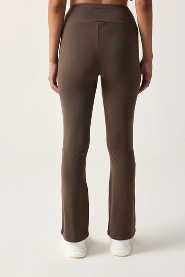 #color_tarmac-brown