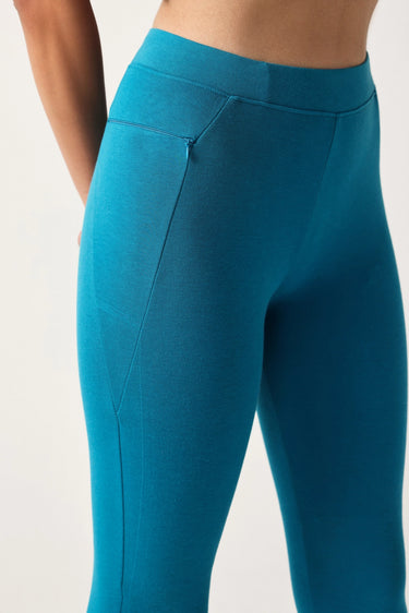 #color_crystal-teal