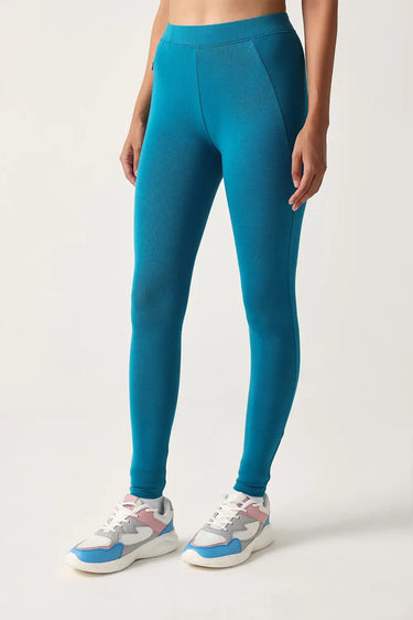 #color_crystal-teal