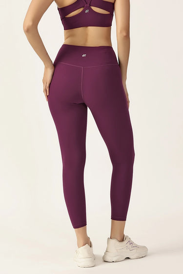 #color_plum